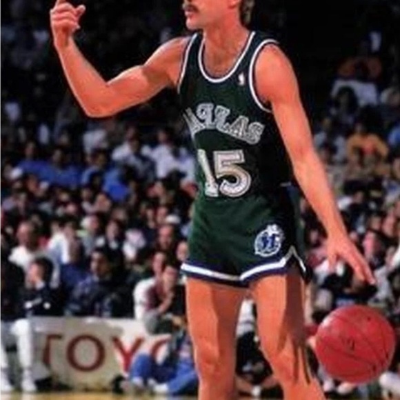 Original 1980s REEBOK COMMITMENT HIGH TOP SNEAKERS. - Picture 2 of 16